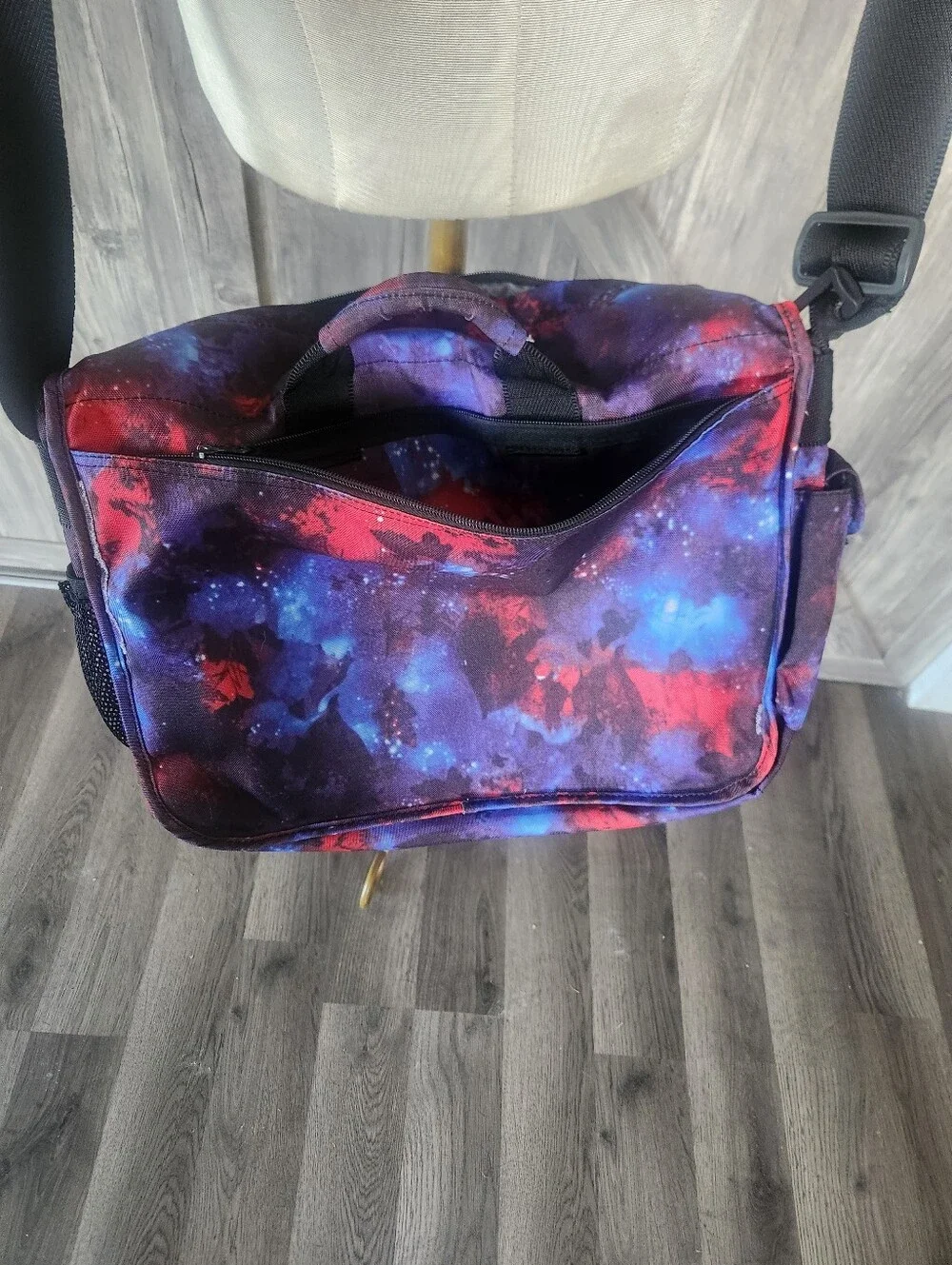 Jworld New York Galaxy Print Messenger Bag - Purple/Red/Blue